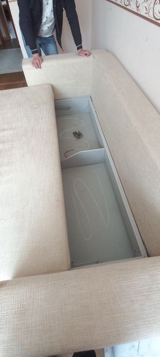 Продам диван с креслом