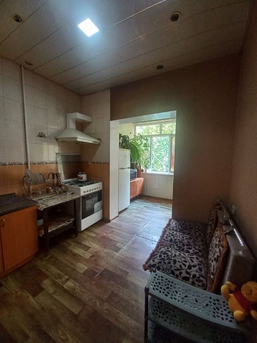 Продаётся 4 ком в 10 микрорайоне