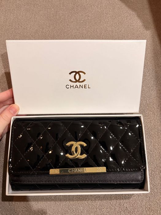 Дамски елегантен портфейл