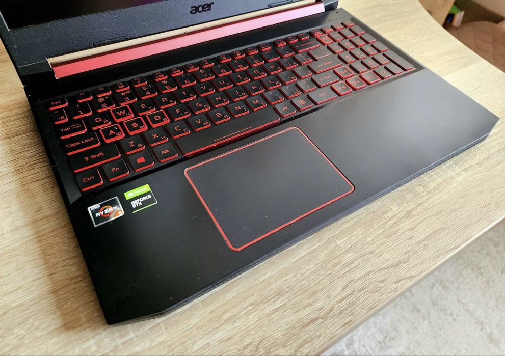 Игровые ноутбуки Nitro/GeForce GTX1650/SSD 512ГБ/120 герц