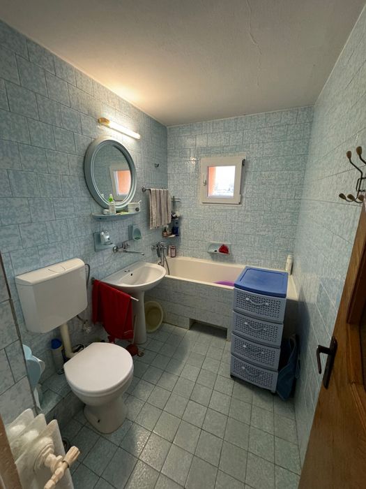 PF inchiriez apartament 3 camere in Manastur strada Almasului