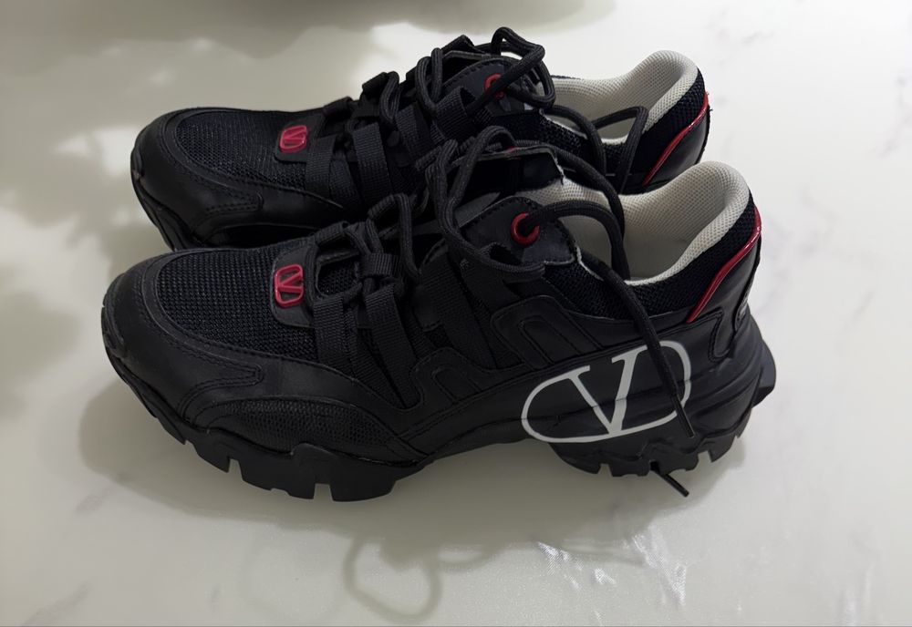 Маратонки Valentino