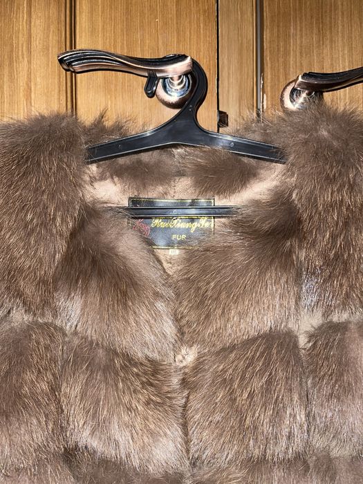 Продам жилетку песец