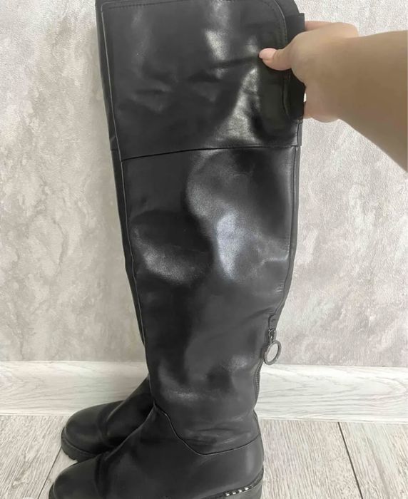 Продам зимние высокие сапоги