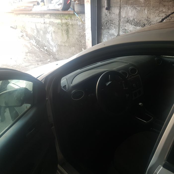Vând  ford focus  1.6 hdi 110cp