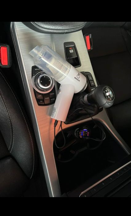 Aspirator auto fără fir