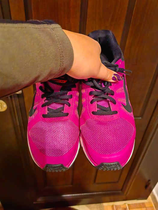 Оригинални дамски маратонки nike