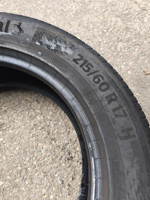 215/60/17" 4бр Continental ultra contact,dot2322,6-7mm