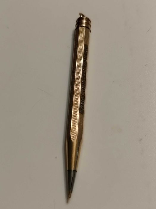 Стар интересен молив