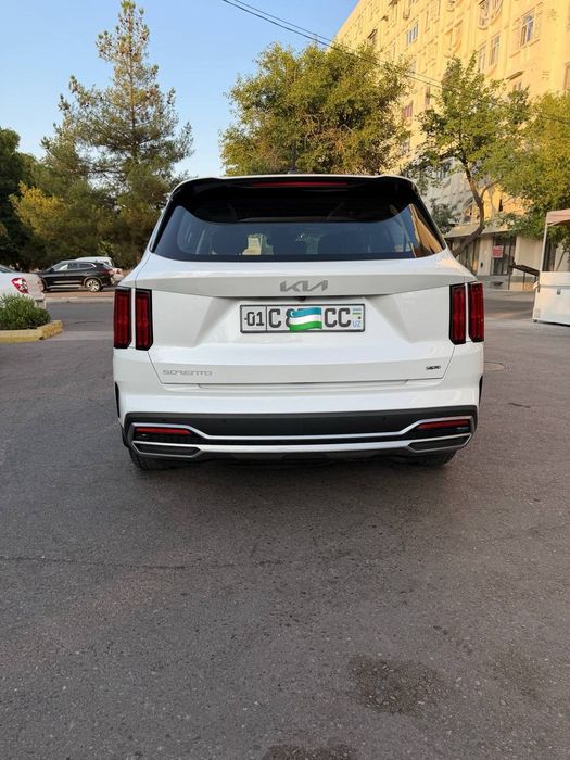 Kia Sorento sotiladi