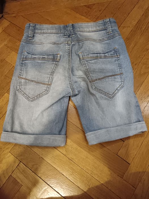 Pantaloni scurți de firma
