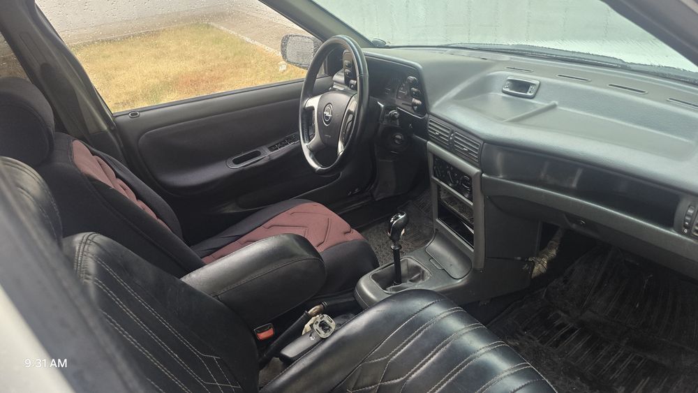 Opel kadeet sotiladi