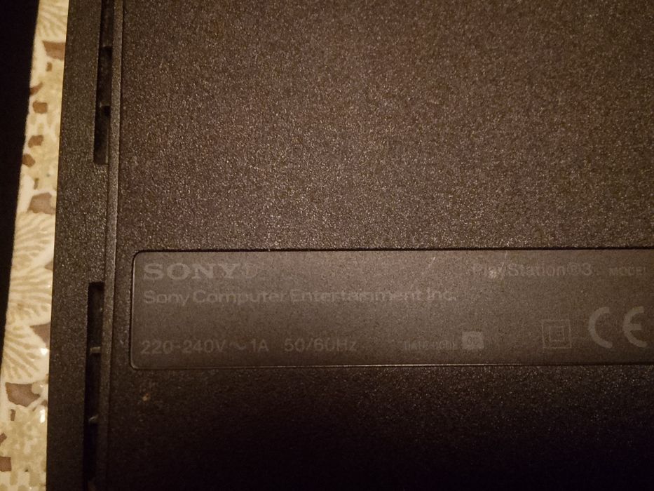 Продам Playstation 3 160Gb.  Модел:CECH-2503A