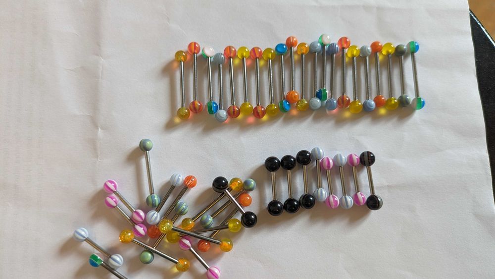 Обеци/Пиърсинг за език