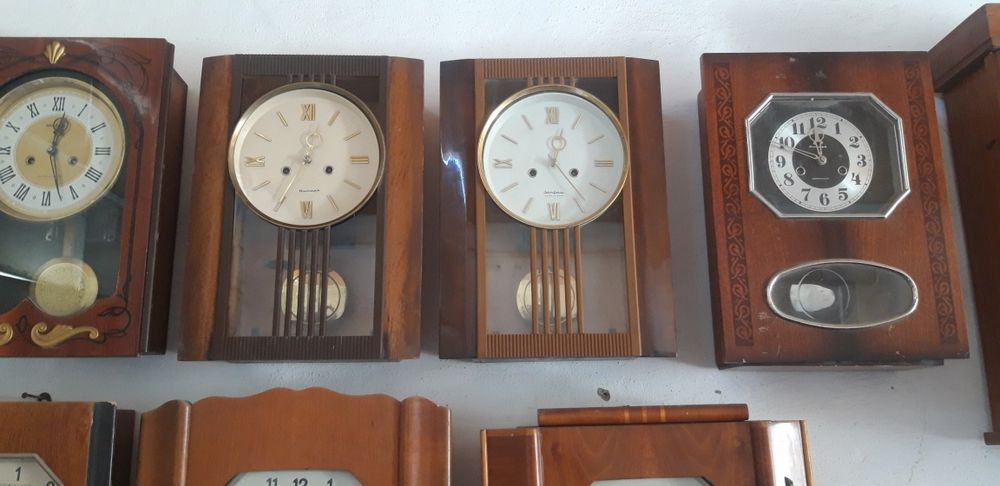 Срочно продам часы производство СССР