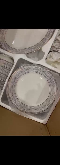 Срочно продам сервиз на 12 персон