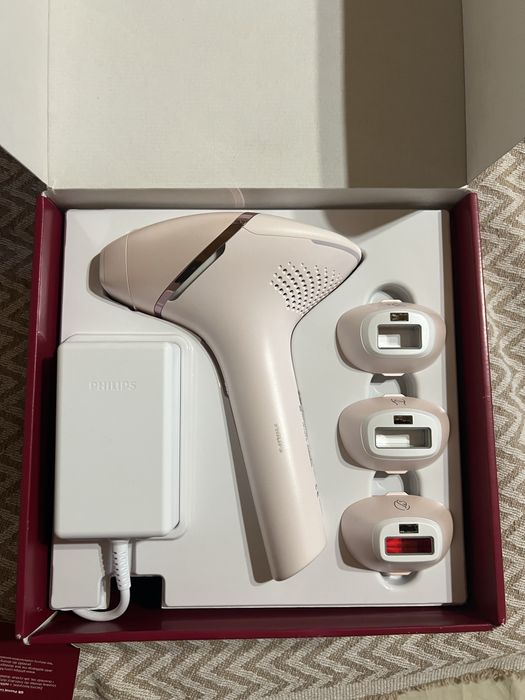 Фотоепилатор Lumea 9000