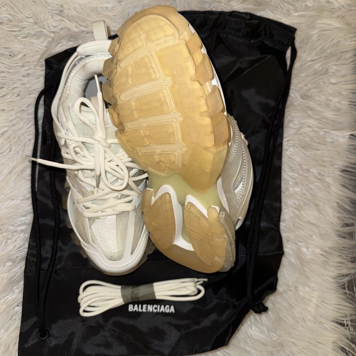 Balenciaga track nonmarking