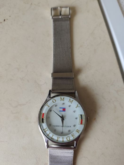 Часовник Tommy Hilfiger