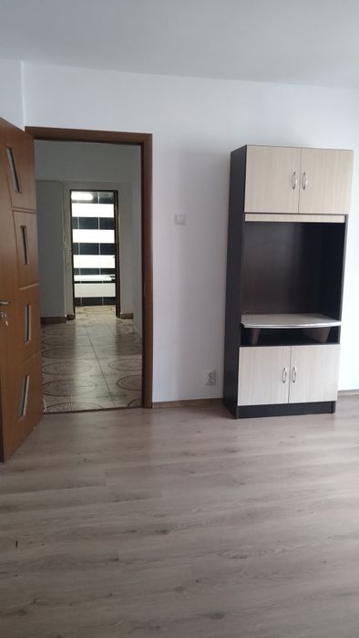 2 camere decomandat, et1, balcon, Str. Iasomiei