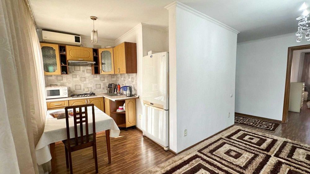 Продам 3 ком Центр Алишер Империя