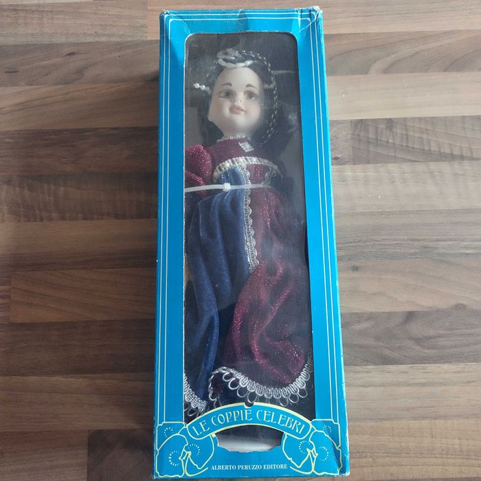 Порцеланови кукли