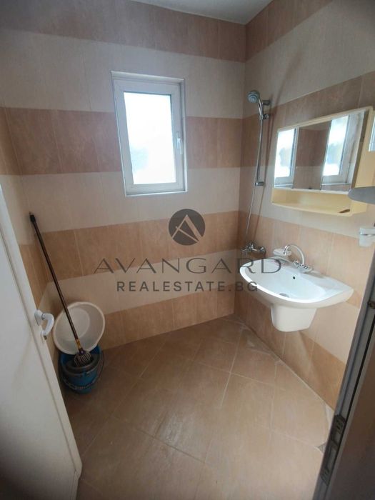 Продава се Тристаен апартамент в Пловдив, Христо Смирненски - 82 кв.м за 1804 €/кв.м - Снимка #5