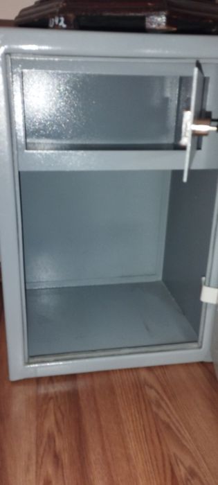 Продам сейф в хорошем состоянии