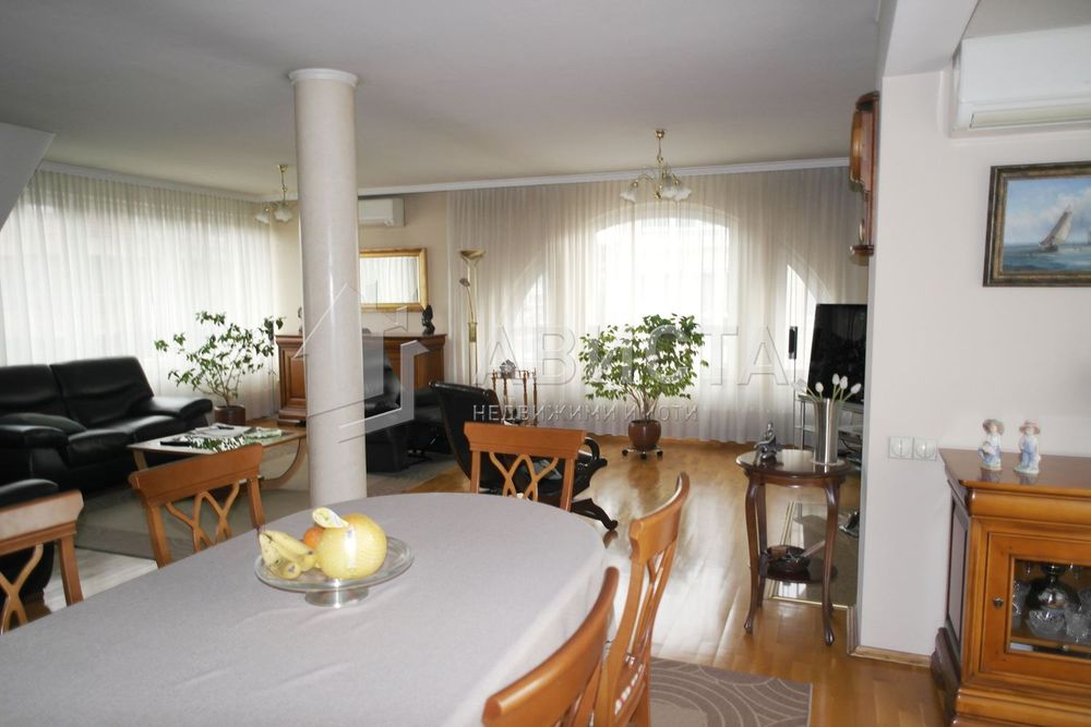 Продава се Четиристаен апартамент в София, Изток - 267 кв.м за 2735 €/кв.м - Снимка #5