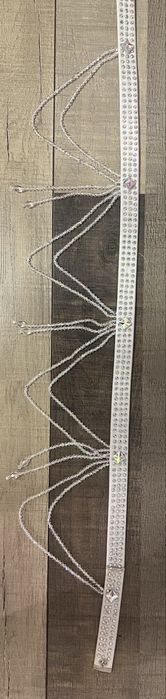 Продам белое платье с перьями