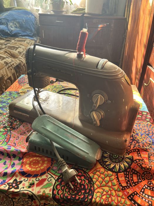 Швейная машинка производственная