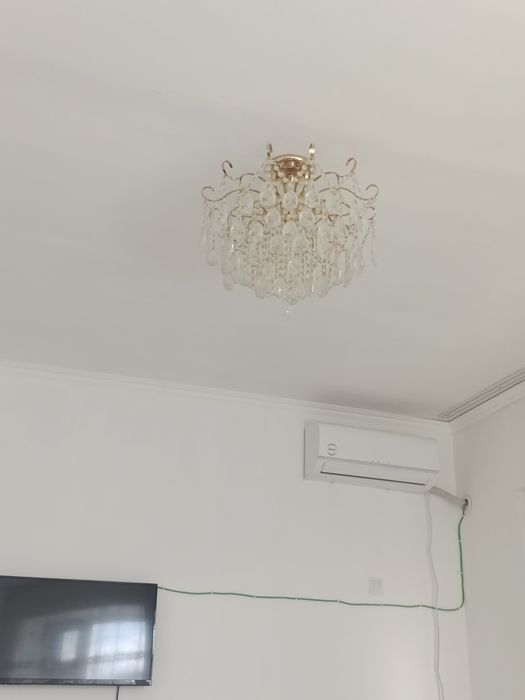 Продается люстра