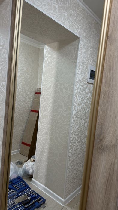 Шкаф-купе с зеркалом