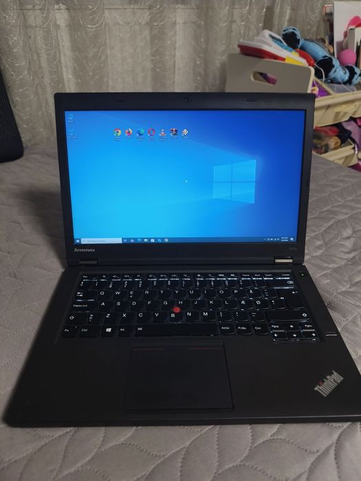 Laptop gaming Lenovo i5 Ram 16Gb ssd 256 video 4Gb win 10 ROBLOX GTA