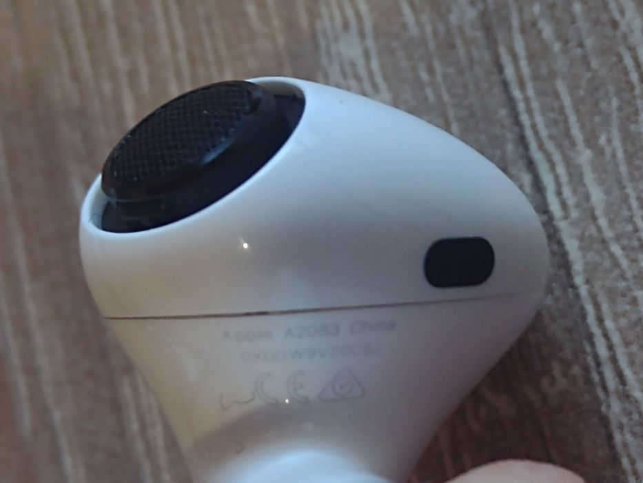 Apple Airpods Pro лява и дясна слушалка