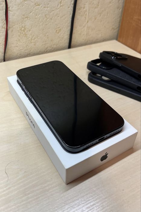 Продам Айфон 16 про макс (16 pro max)