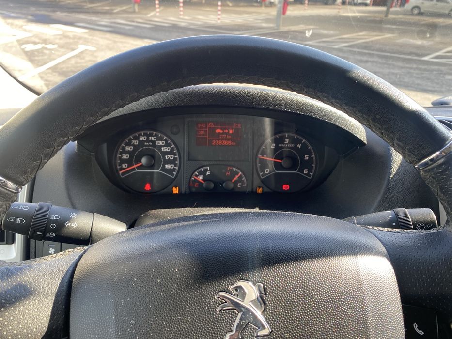 Vand Peugeot Boxer 2.2 Diesel  2021 / 8 locuri