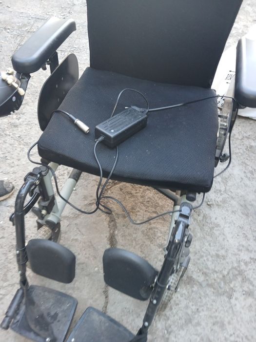 Продам  инва каляску