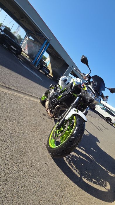 Vând kawasaki z 650