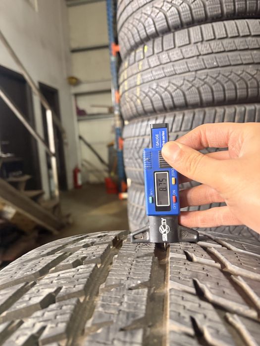 Anvelope iarna 275/40/21 Nokian WR Suv3 275 40 21 R 21