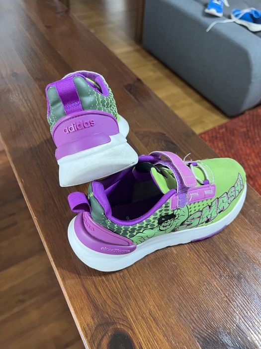 Adidas Marvel nr 34 impermeabili !!