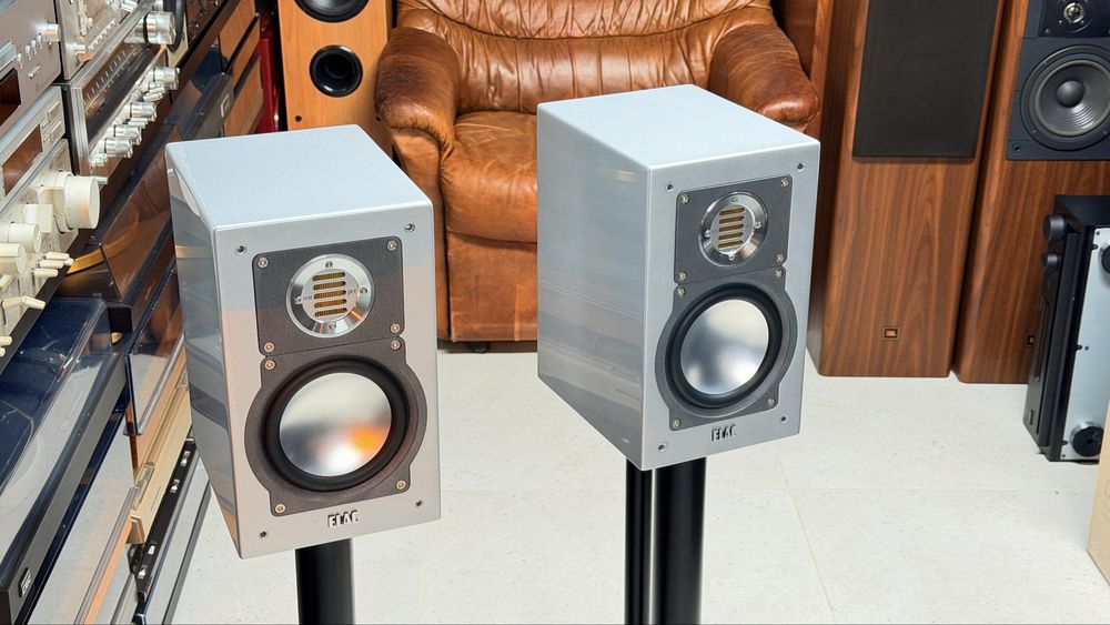 ELAC BS 203.2 Silver Shadow – Boxe Hi-Fi High-End, Tweeter JET III, 60W RMS / 80W, 4 Ohmi, 10 kg Pereche