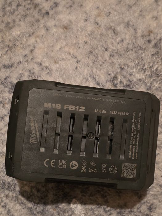 Baterie milwaukee  noua si nefolosita