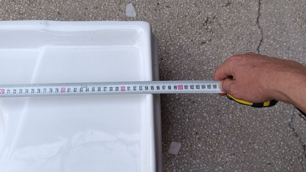 Шкаф и мивка за баня  97 см.