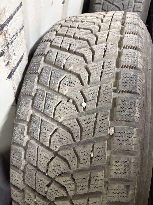 Комплект зимней резины 245/70R16