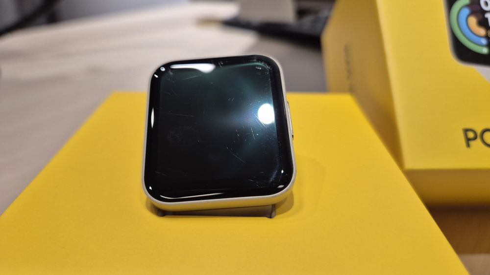 Продам смарт часы Poco watch