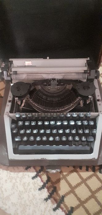 Bosma yozish asbobi. Sotiladi. Yaxshi narsaga almashaman