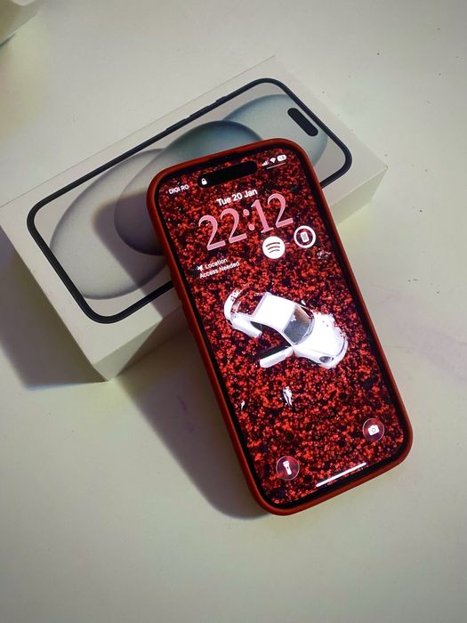 Vand iPhone 15 stare foarte buna