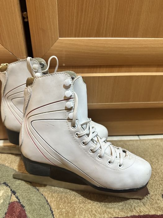 Продам коньки 34 размера