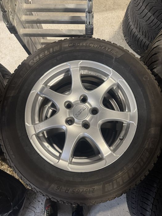 jante nissan qashqai  sau duster 215 65 16 - cauciucuri iarna